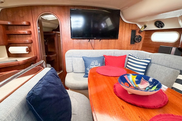 KUZON 43ft Hunter Yacht For Sale