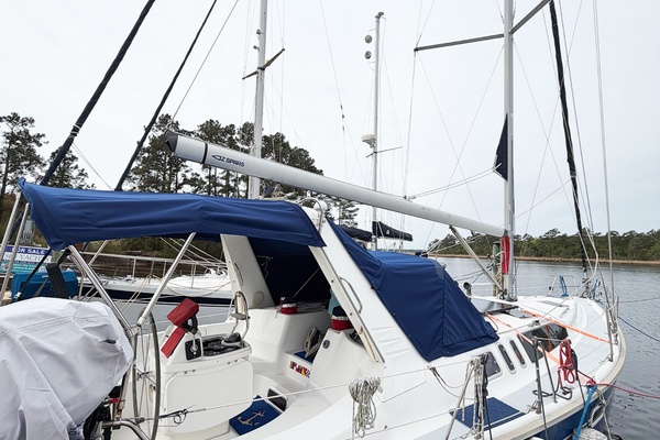 KUZON 43ft Hunter Yacht For Sale