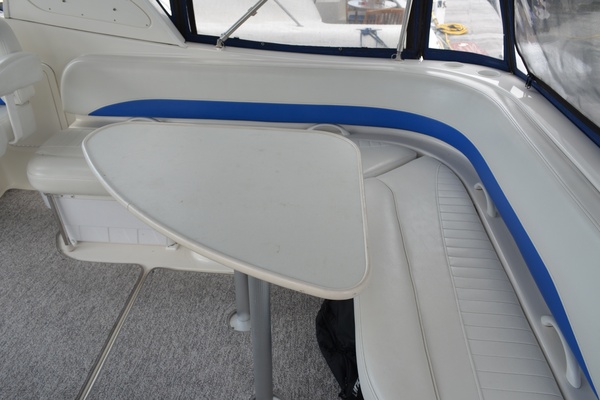 35ft Bayliner Yacht For Sale