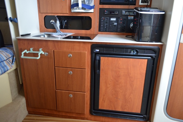 35ft Bayliner Yacht For Sale