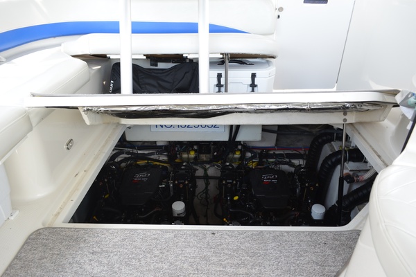 35ft Bayliner Yacht For Sale