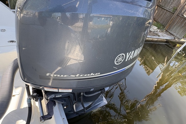 22ft Sea Hunt Yacht For Sale