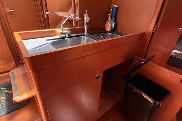 Pleiades 48ft Beneteau Yacht For Sale