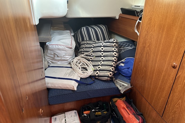 Independence 40ft Jeanneau Yacht For Sale