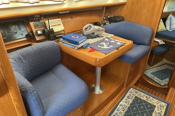 Independence 40ft Jeanneau Yacht For Sale