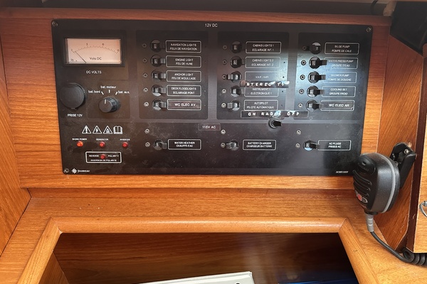 Independence 40ft Jeanneau Yacht For Sale