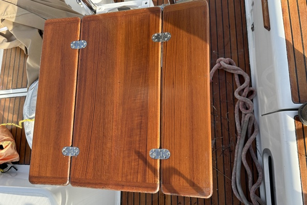 Independence 40ft Jeanneau Yacht For Sale