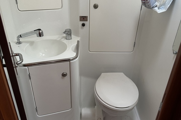 Independence 40ft Jeanneau Yacht For Sale