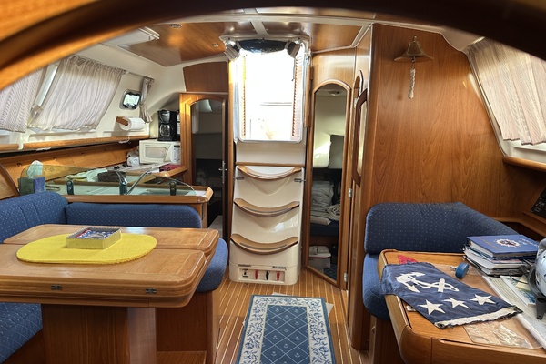 Independence 40ft Jeanneau Yacht For Sale