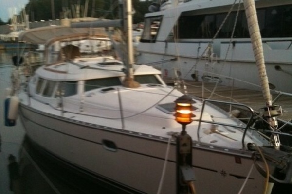 Independence 40ft Jeanneau Yacht For Sale