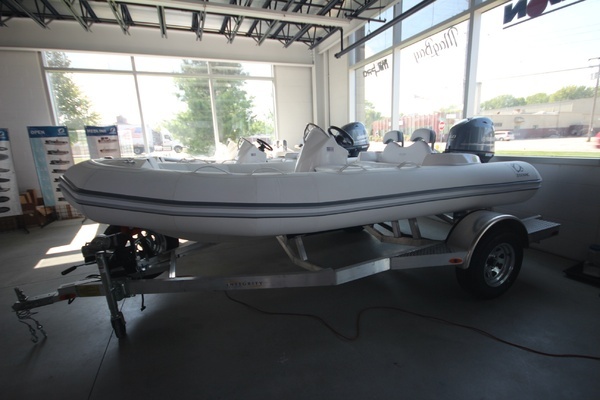 14-ft-Zodiac-2026-Yachtline 440 DL NEO-Boat Show Special Pricing LaSalle Michigan United States  yacht for sale