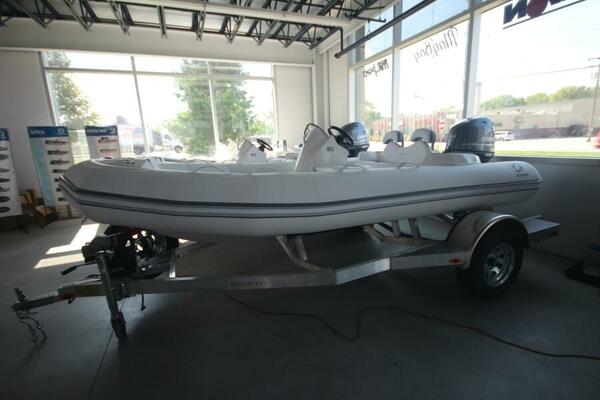 2026 Zodiac Yachtline 440 DL NEO, Image 1 