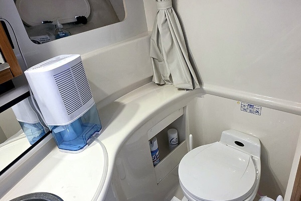 Gallivanting 40ft Bayliner Yacht For Sale