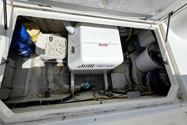 Gallivanting 40ft Bayliner Yacht For Sale