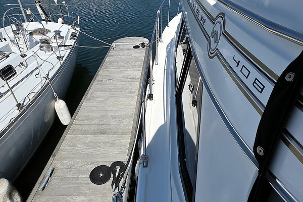 Gallivanting 40ft Bayliner Yacht For Sale
