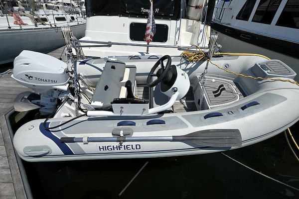 Gallivanting 40ft Bayliner Yacht For Sale