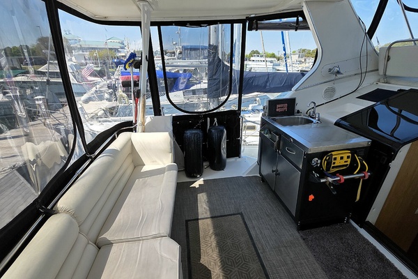 Gallivanting 40ft Bayliner Yacht For Sale