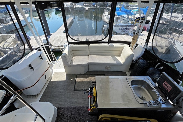 Gallivanting 40ft Bayliner Yacht For Sale