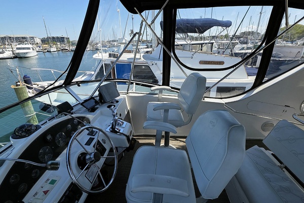 Gallivanting 40ft Bayliner Yacht For Sale