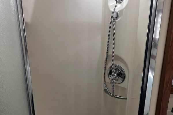 Gallivanting 40ft Bayliner Yacht For Sale