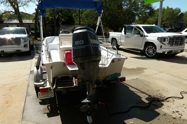 17ft Boston Whaler Yacht For Sale