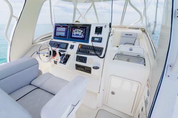 35ft Hydra Sports Yacht For Sale