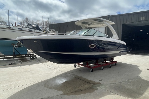 Photo of the 2019 Chaparral 297 SSX