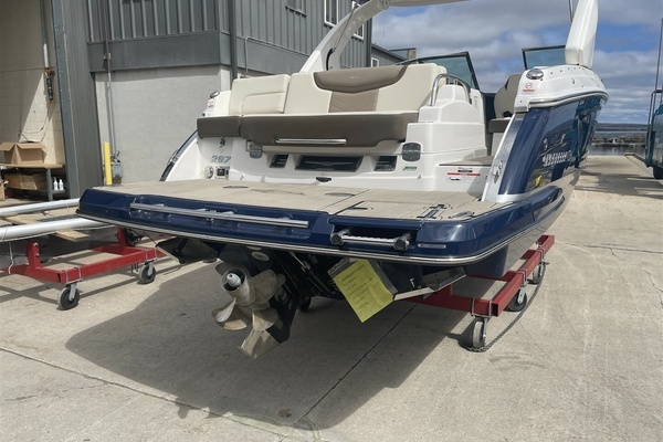 Photo of the 2019 Chaparral 297 SSX