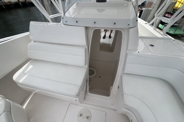 Intrepid 32 PATRICIA - Forward Seating 