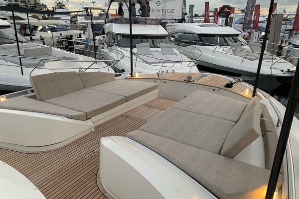 2018 Monte Carlo Yachts 65