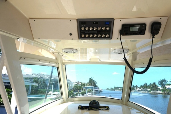 Photo of the 2017 Scout 300 LXF