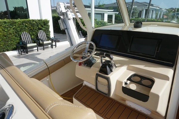 30ft Scout Yacht For Sale