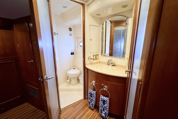 53ft Carver Yacht For Sale