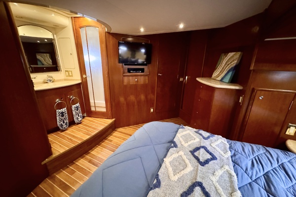 53ft Carver Yacht For Sale