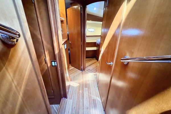 53ft Carver Yacht For Sale