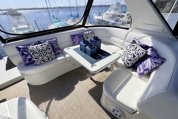 53ft Carver Yacht For Sale