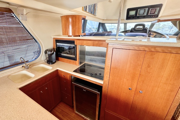 53ft Carver Yacht For Sale