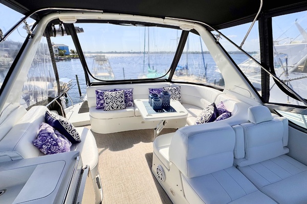 53ft Carver Yacht For Sale