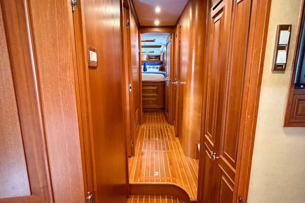 Elleon 64ft Grand Banks Yacht For Sale