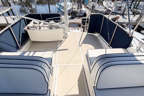 MOLLY B 36ft Grand Banks Yacht For Sale