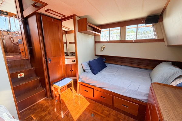 MOLLY B 36ft Grand Banks Yacht For Sale