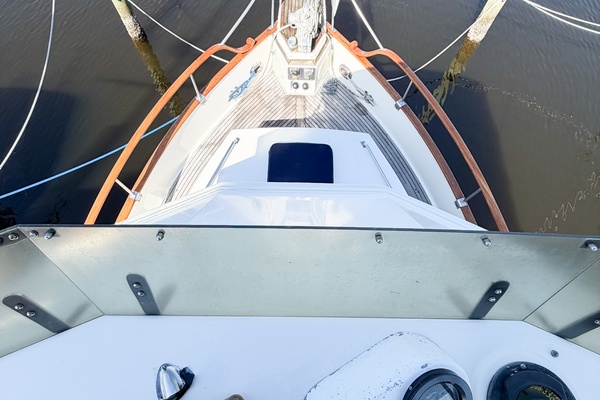 MOLLY B 36ft Grand Banks Yacht For Sale