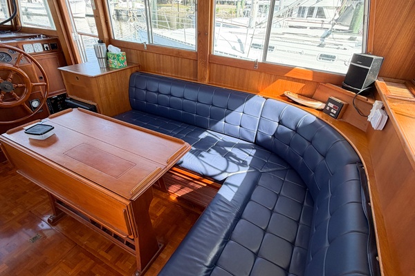 MOLLY B 36ft Grand Banks Yacht For Sale