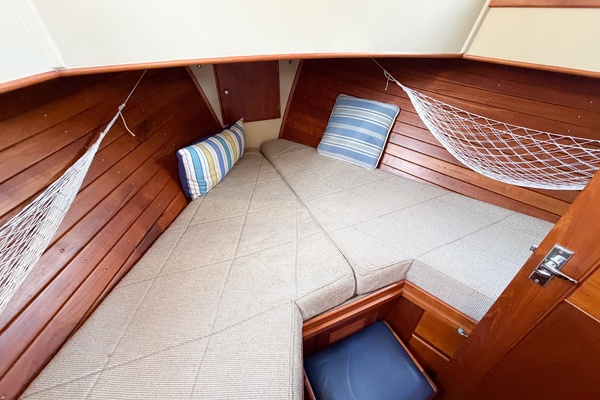 MOLLY B 36ft Grand Banks Yacht For Sale