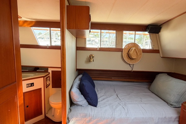 MOLLY B 36ft Grand Banks Yacht For Sale