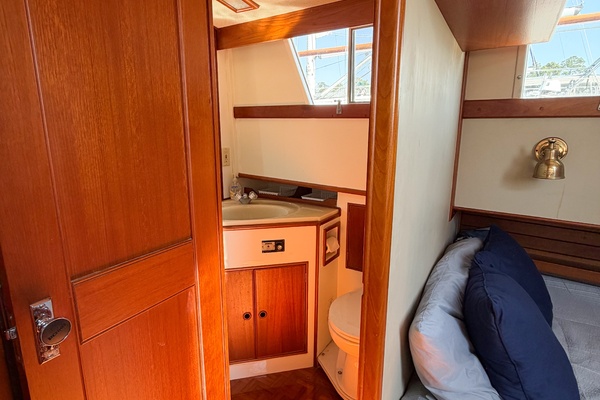 MOLLY B 36ft Grand Banks Yacht For Sale
