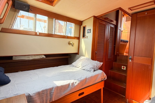 MOLLY B 36ft Grand Banks Yacht For Sale