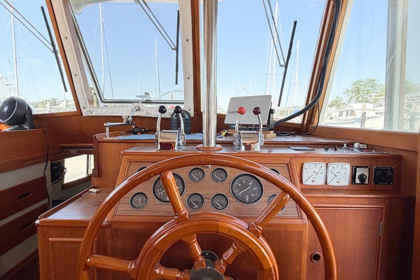 MOLLY B 36ft Grand Banks Yacht For Sale