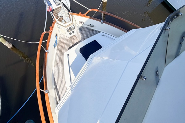 MOLLY B 36ft Grand Banks Yacht For Sale