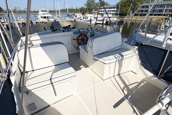 MOLLY B 36ft Grand Banks Yacht For Sale